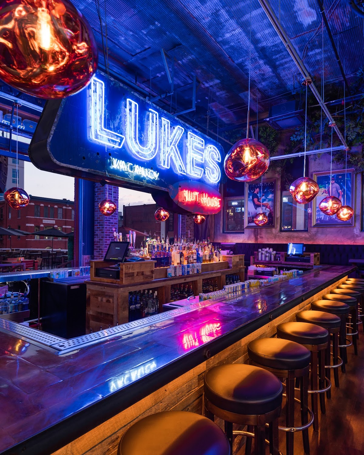 Luke's 32 Bridge rooftop view