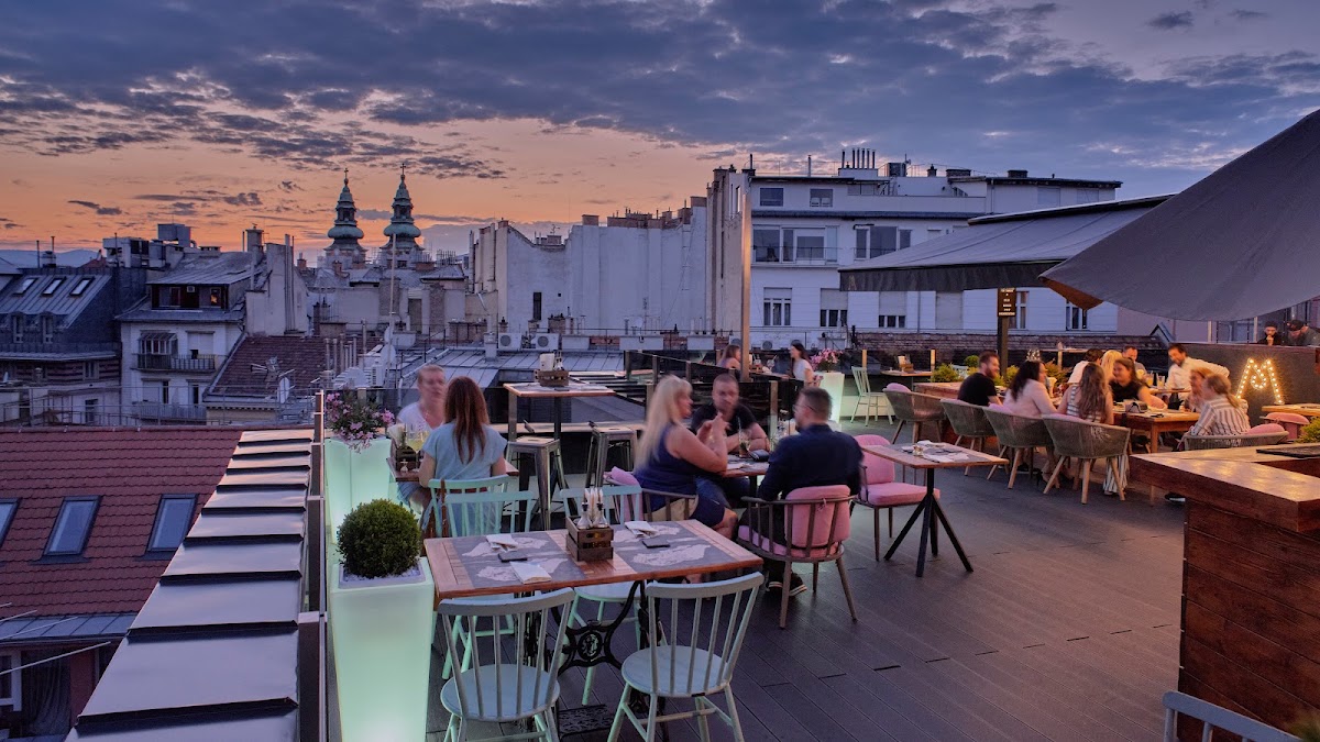 Memorise Skybar rooftop view