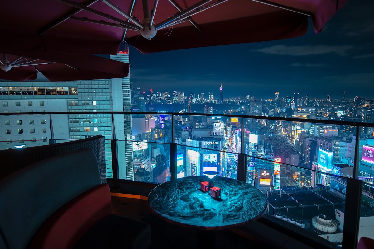 CÉ LA VI Tokyo rooftop view